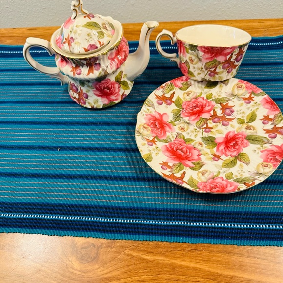 Victoria Trading Rose Floral Chintz Teapot Tea Pot  With Cup & Saucer Gold Trim - Picture 3 of 9